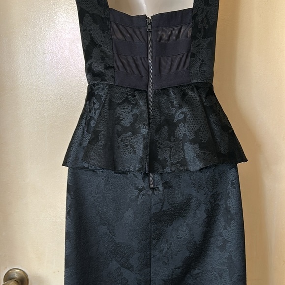 Alice + Olivia black brocade with peplum cocktail dress size 8 - Picture 12 of 16